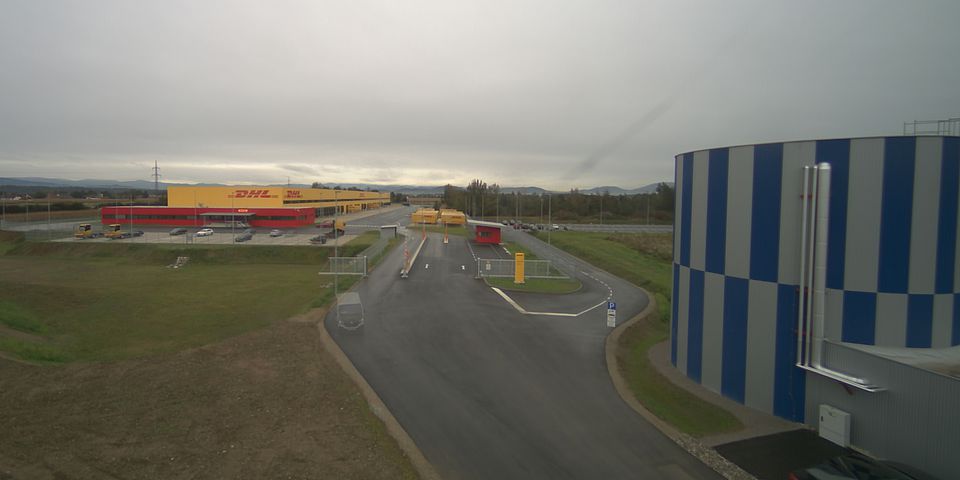Livebild Baukamera 1 - Webcam 'Gesamtpanorama von Süden' - Baustelle Neubau DHL am Cargo Center Nord, Werndorf bei Graz (ca. 5 Minuteninterval)
